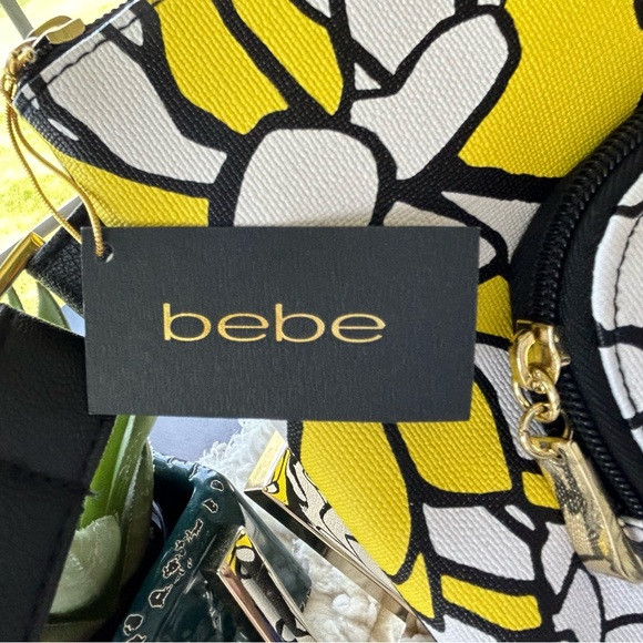 Bebe Black White and yellow Large Wristlet O/S - Picture 5 of 10